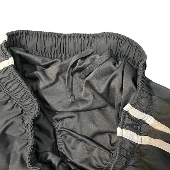 Nike Women's Tempo Dri-FIT Mid-Rise Running Shorts 3” Smoke Grey White Women's M - Picture 8 of 13